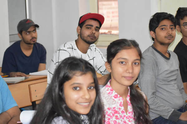 NEET coaching fees in Delhi